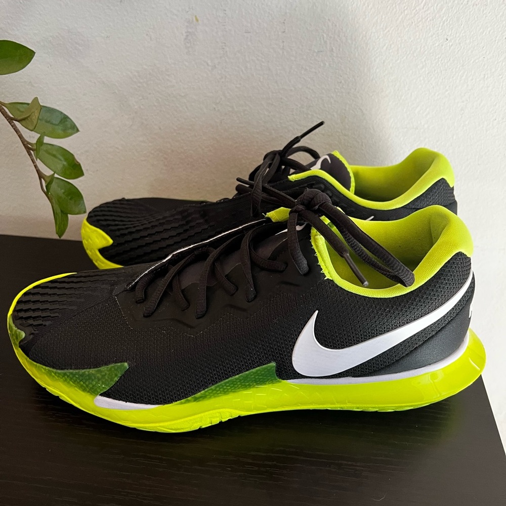 Nike tennis shoes
